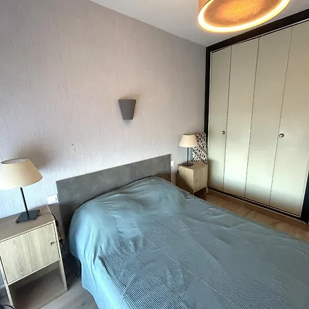 Apartment Spacieux 4 Pers Avec Terrasse Et Parking - Fr-1-837-1 *